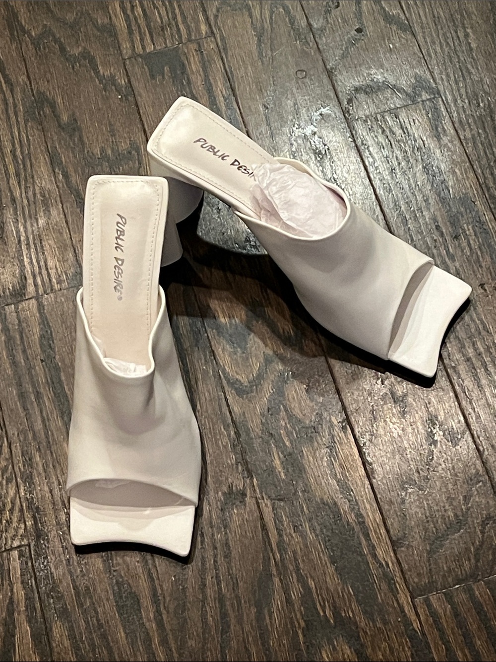 NWT- PUBLIC DESIRE- 9.5-10 US (UK 7) FAUX LEATHER SLIDE HEELS